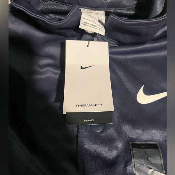 Boy’s Nike Therma-Fit Jacket - Picture 5 of 7